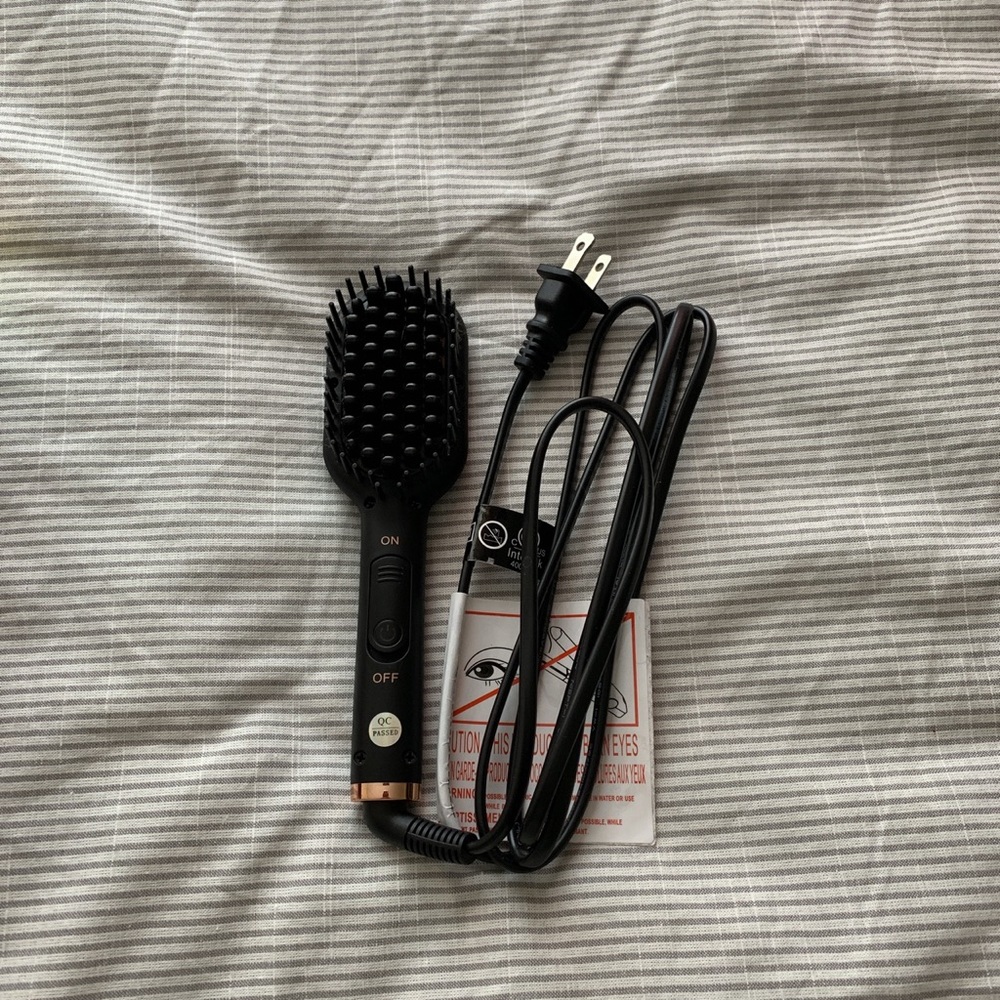 AMIKA MINI STRAIGHTENING BRUSH